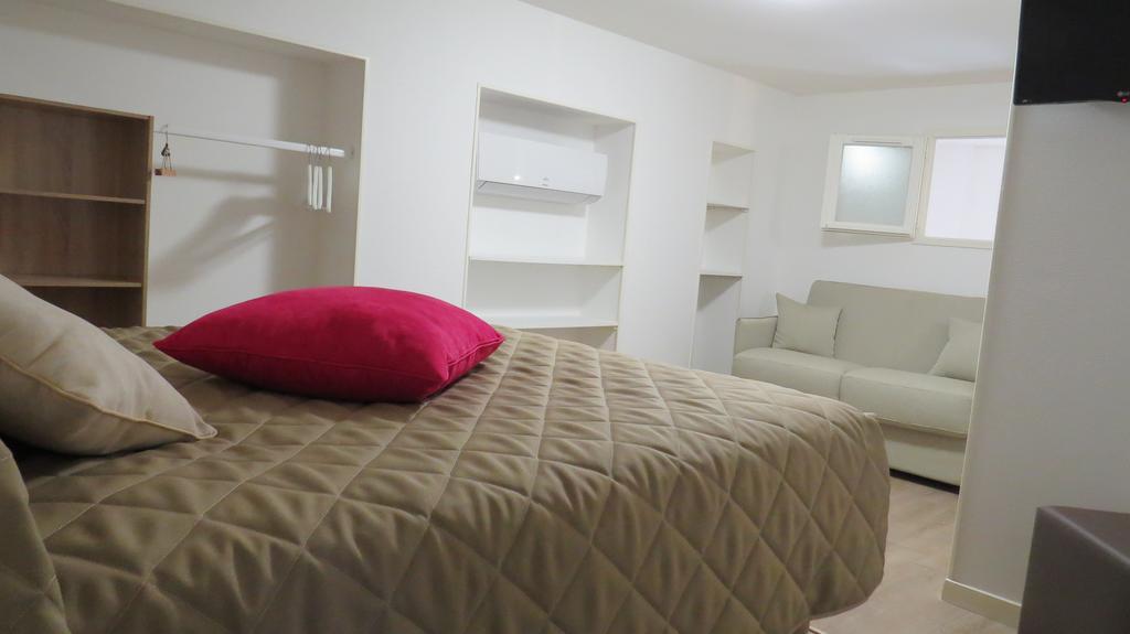 Hotel De Cleves Nevers Bagian luar foto