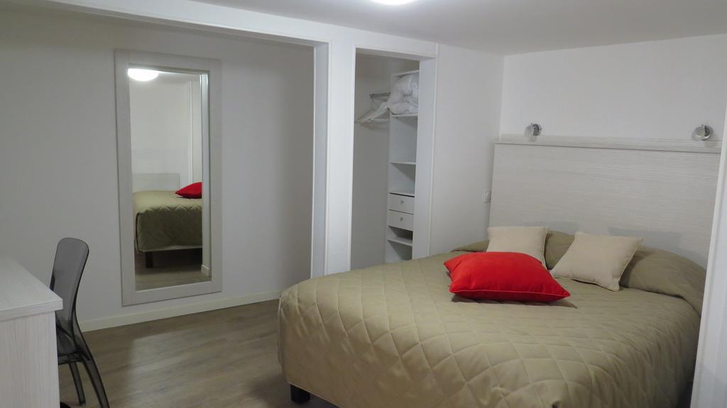 Hotel De Cleves Nevers Bagian luar foto