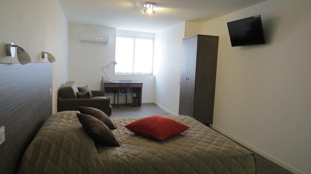 Hotel De Cleves Nevers Bagian luar foto