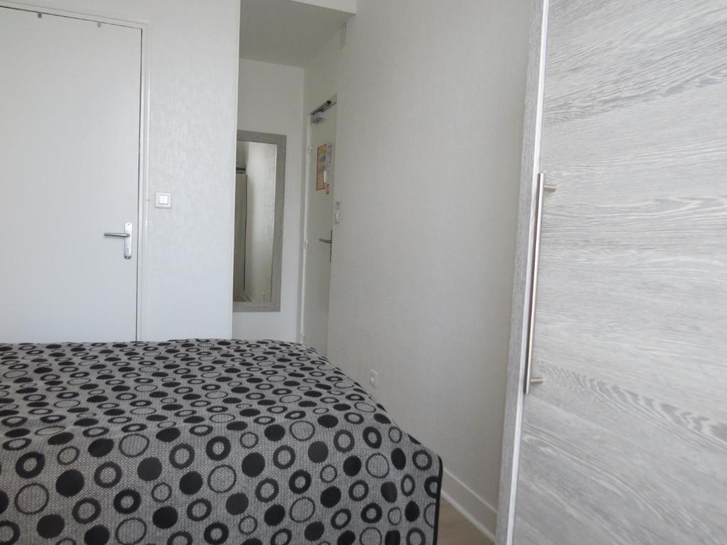 Hotel De Cleves Nevers Ruang foto