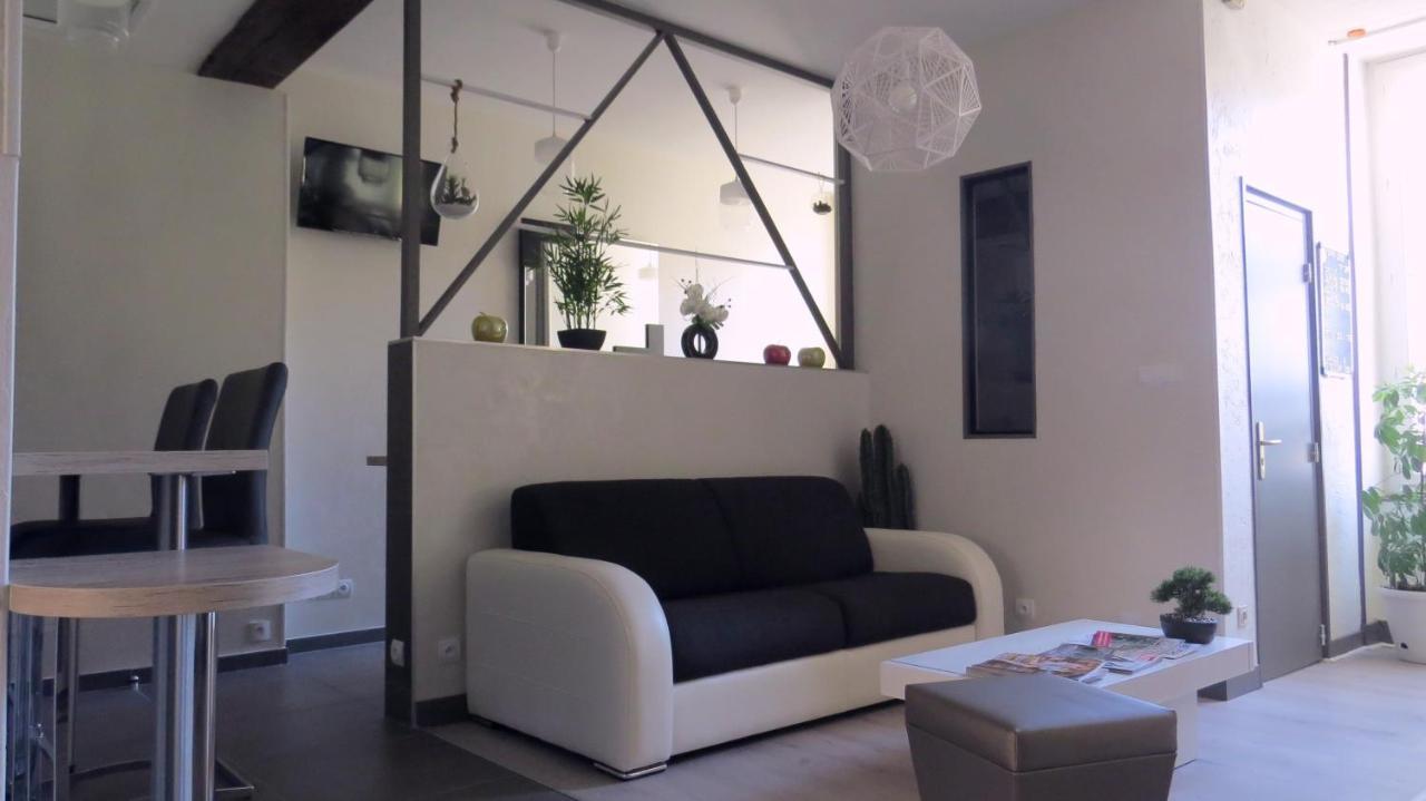 Hotel De Cleves Nevers Bagian luar foto